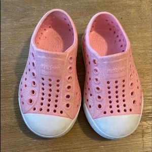 Native Jefferson Shoe Size 5